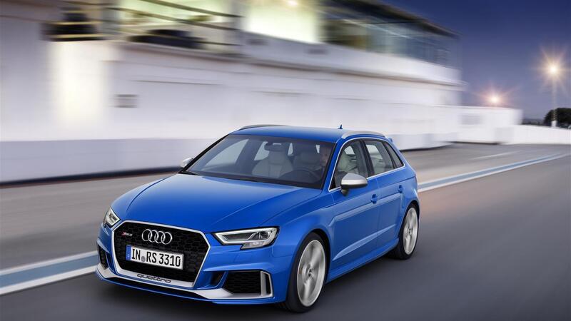 Audi RS3 Sportback restyling, ora ha 400 CV [Video]