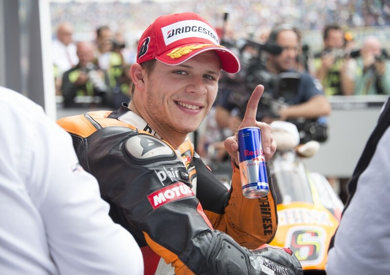 MotoGP 2015. Bradl operato con successo alla mano