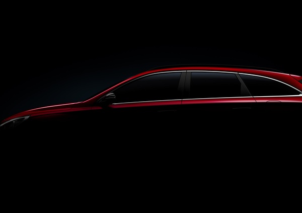 Nuova Hyundai i30 wagon, il primo teaser