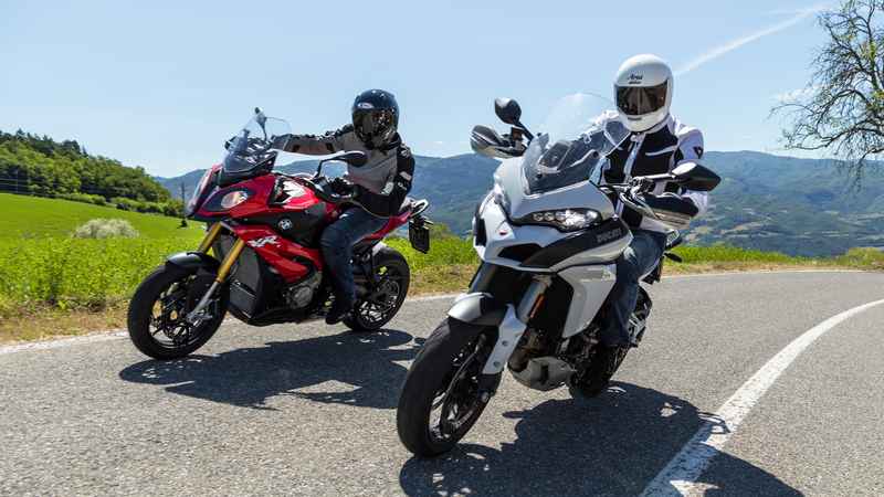 BMW S1000XR vs Ducati Multistrada 1200S 