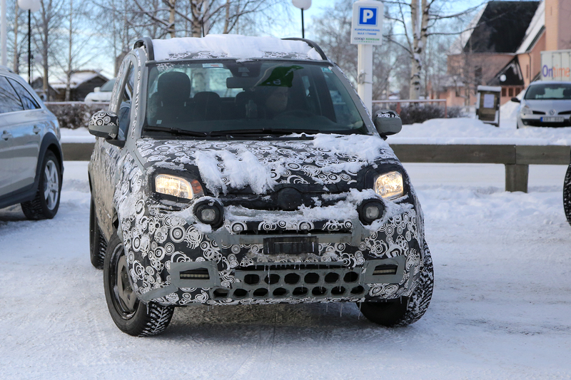 Fiat Panda: ecco le foto spia del restyling 2017