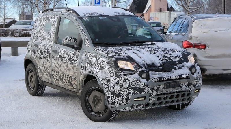 Fiat Panda: ecco le foto spia del restyling 2017