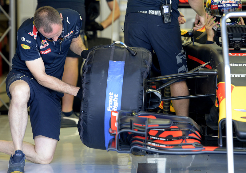 F1: a Barcellona la prima uscita delle gomme larghe 2017