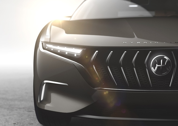 Pininfarina H600, diffusi due teaser. Arriva a Ginevra