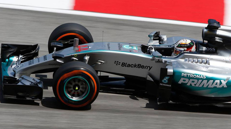 F1 2015, GP Ungheria, FP2: Lewis Hamilton detta legge