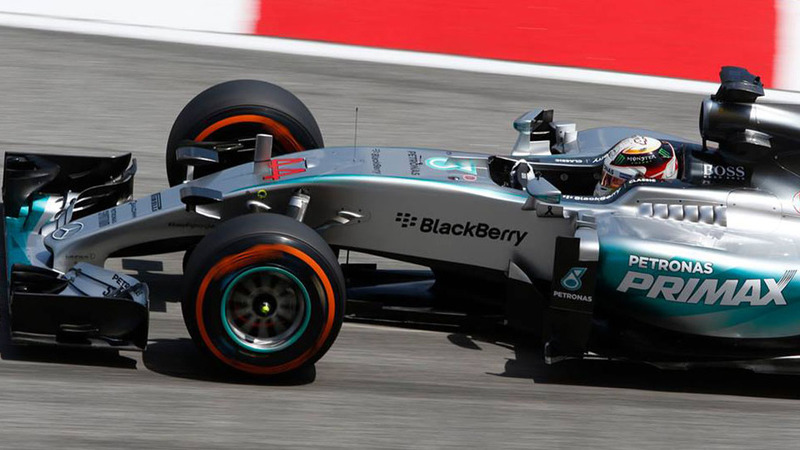 Formula 1 Malesia 2015: Hamilton agguanta la pole, ma Vettel &egrave; secondo!