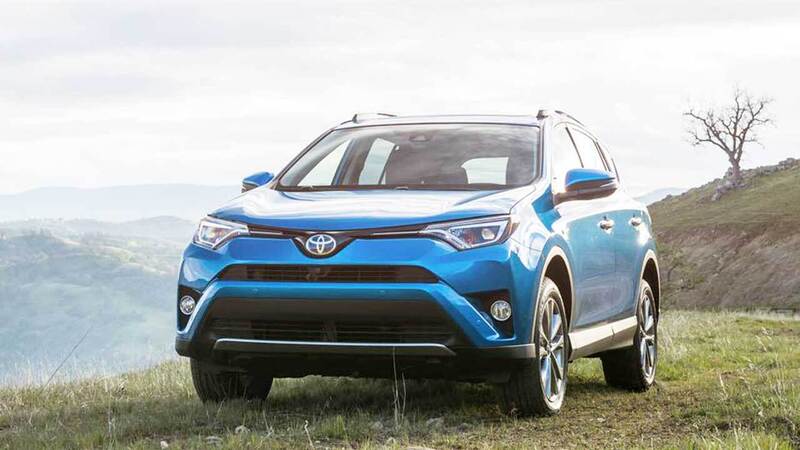 Toyota RAV4 restyling: cambia tutto. E ora &egrave; anche Hybrid