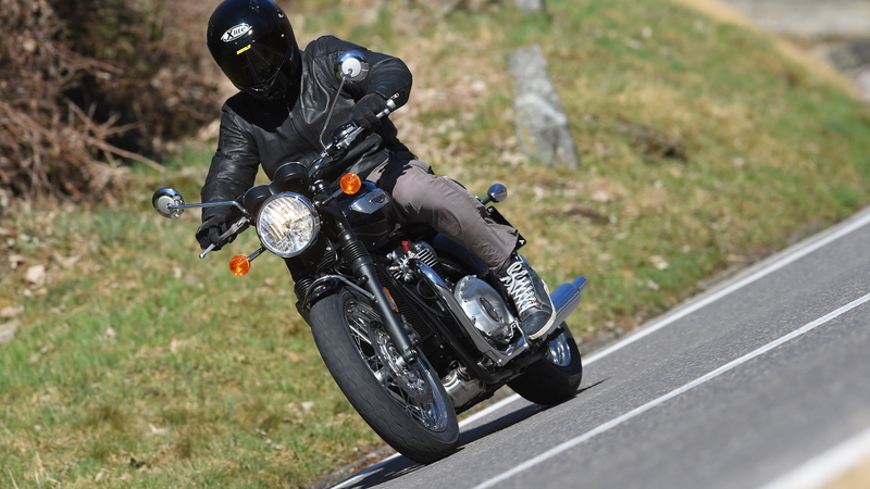 Triumph Bonneville T100 2017. Il Test