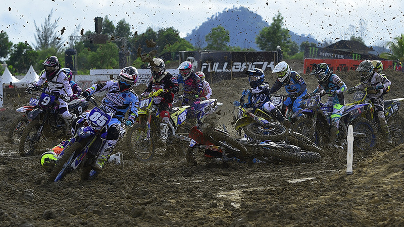 MXGP. Il fango indonesiano condiziona l&rsquo;apertura del GP