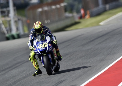 MotoGP Sachsenring 2015. Rossi: Marquez favorito, ma è solo venerdì