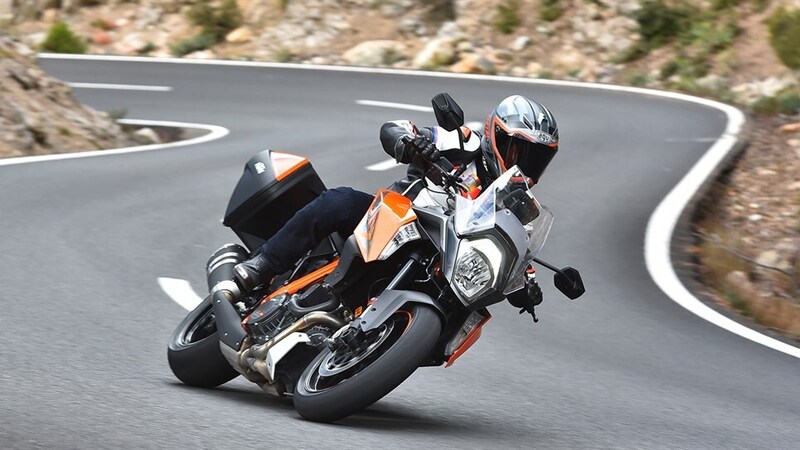 Richiamo KTM 1290 Super Duke GT: tubo benzina