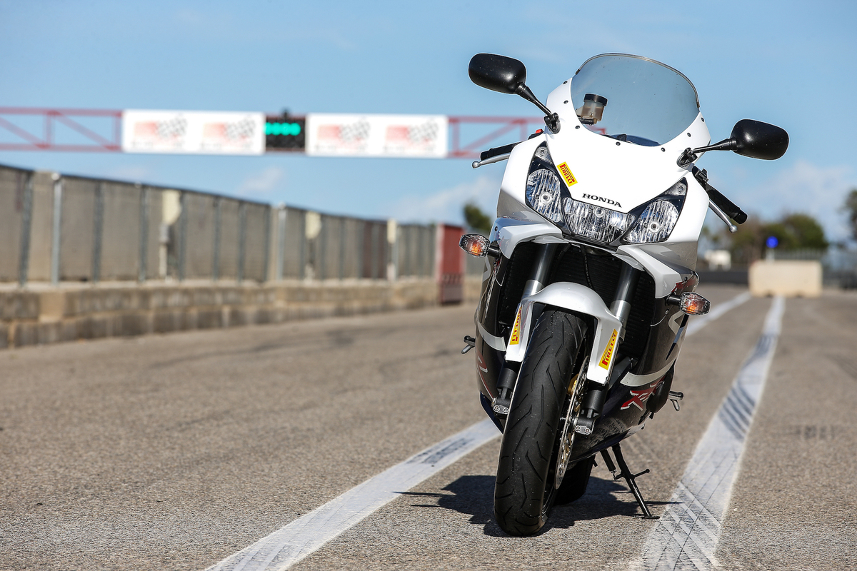 Cbr 600 Honda Cbr 954 Usata Auto Cbr 954 Usata Honda CBR 900