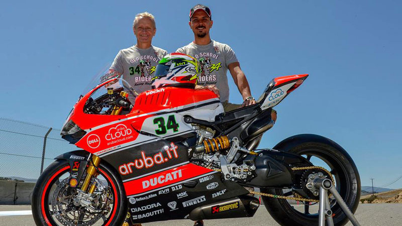 SBK 2015, Laguna Seca. Giugliano celebra Schwantz