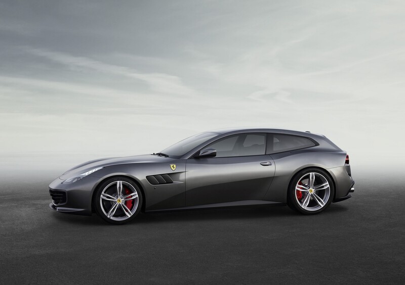 Ferrari GTC4Lusso Coupé (2016-20) (2)