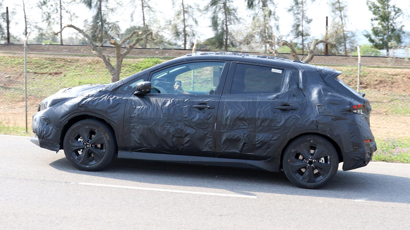 Nissan: immagini della nuova generazione Leaf