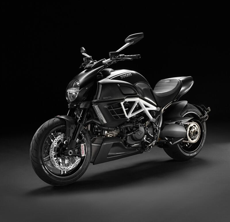 Ducati Diavel 1200 Diavel 1200 Cromo (2012)