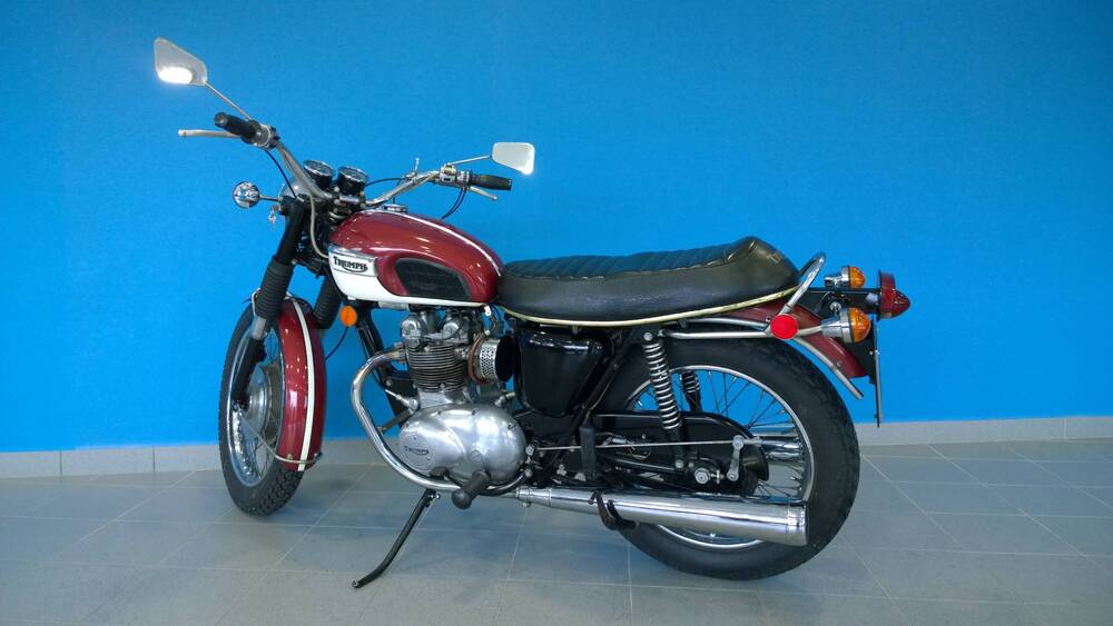 Triumph 500 T 100 R DAYTONA (9)