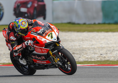 SBK 2015, Sepang. Davies vince gara 2. Biaggi cade subito