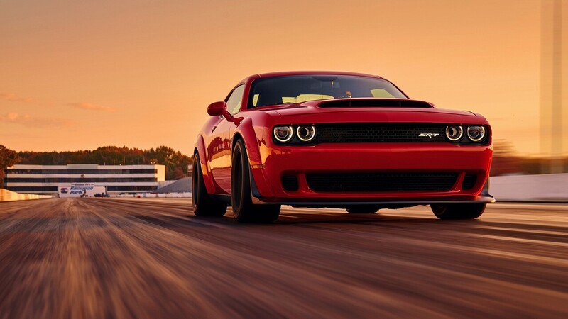 Dodge Challenger SRT Demon: anche le auto possono impennare [Video]