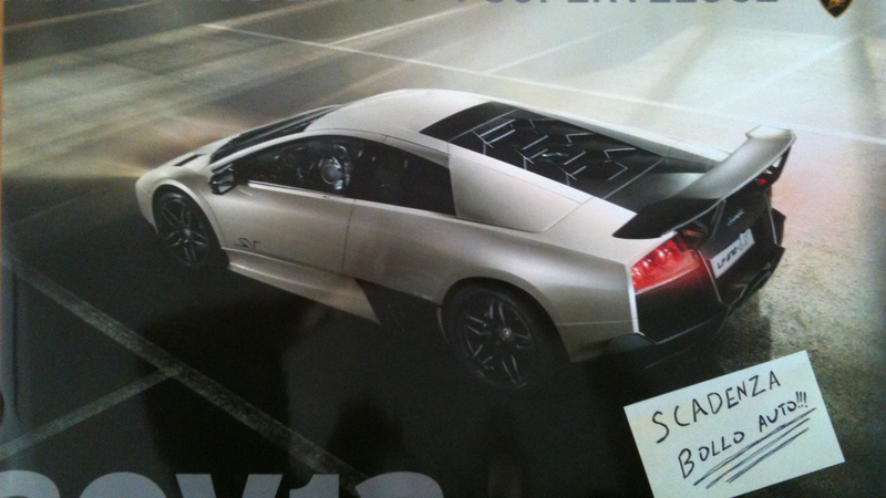 Superbollo: sei anni di una tassa demagogica e dannosa