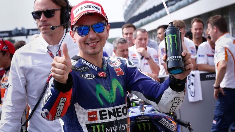 MotoGP 2015, GP di Brno. Lorenzo vince ed &egrave; primo nel mondiale