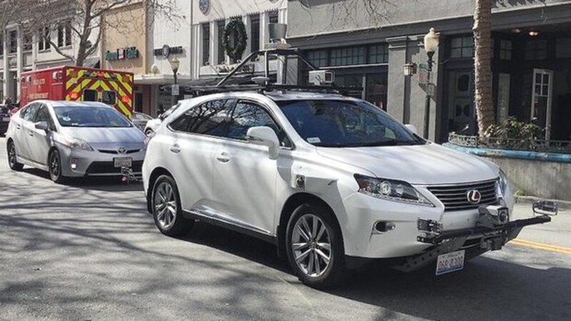 Apple Car, test del software per la guida autonoma in California