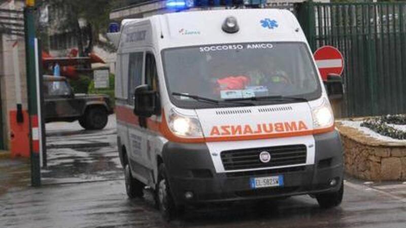 Quindicenne al volante investe la madre. La donna &egrave; morta