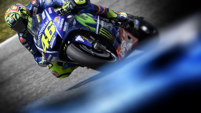 MotoGP 2017. Rossi: "Sembrava che si stesse rompendo tutto"